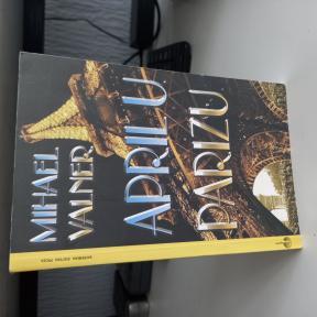 April u Parizu - Mihael Valner