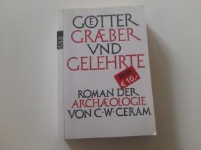 Bogovi, grobovi i naučnici na nemačkom