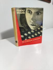 DEVOJKA ZA PISACOM MASINOM