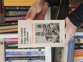 Knjiga smijeha i zaborava 